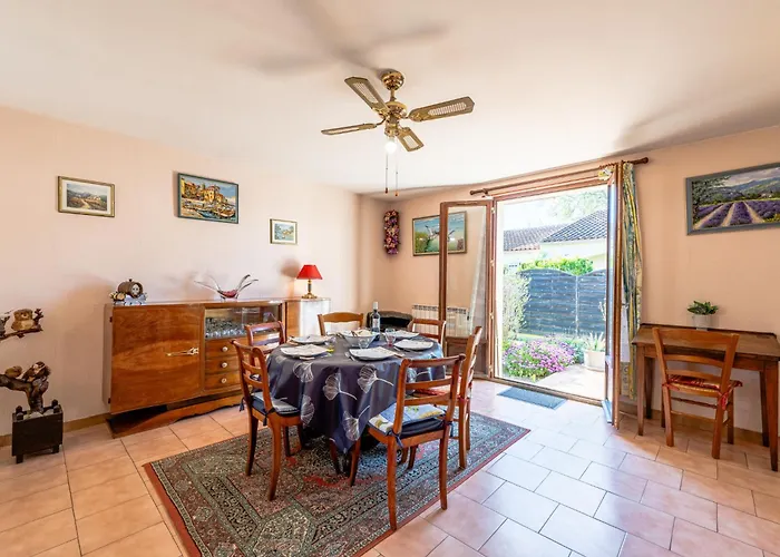Hébergement de vacances La Maison Du Carignan By Interhome *