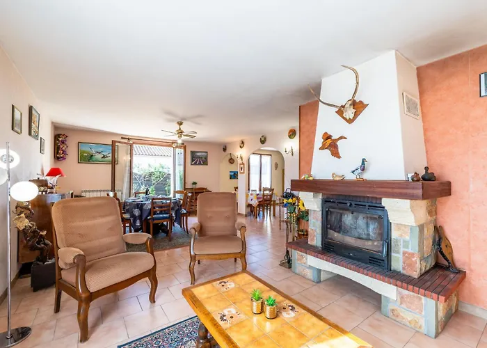 La Maison Du Carignan By Interhome