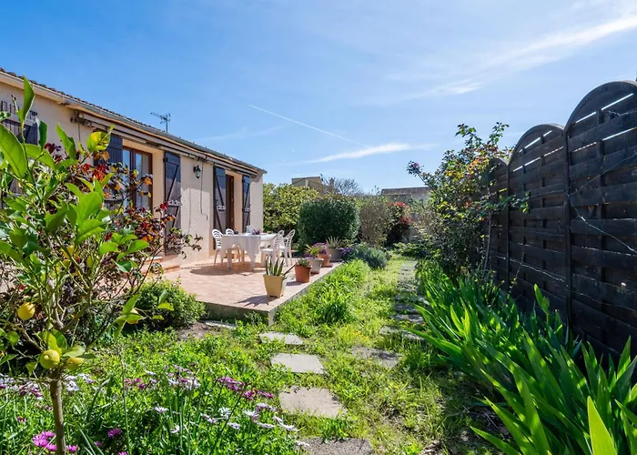 La Maison Du Carignan By Interhome